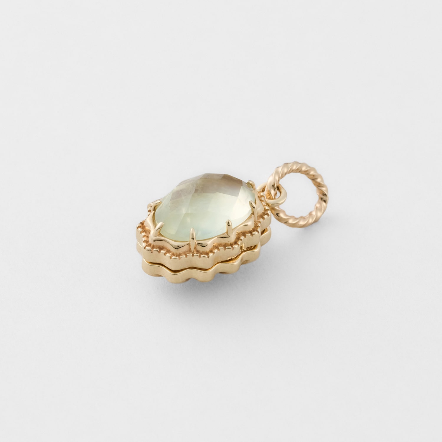 vintage prehnite necklace