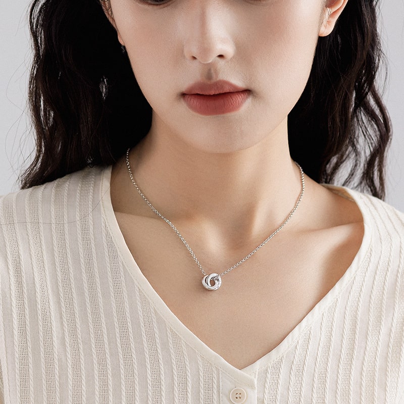 Interlocking Double Hoop Pendant Necklace